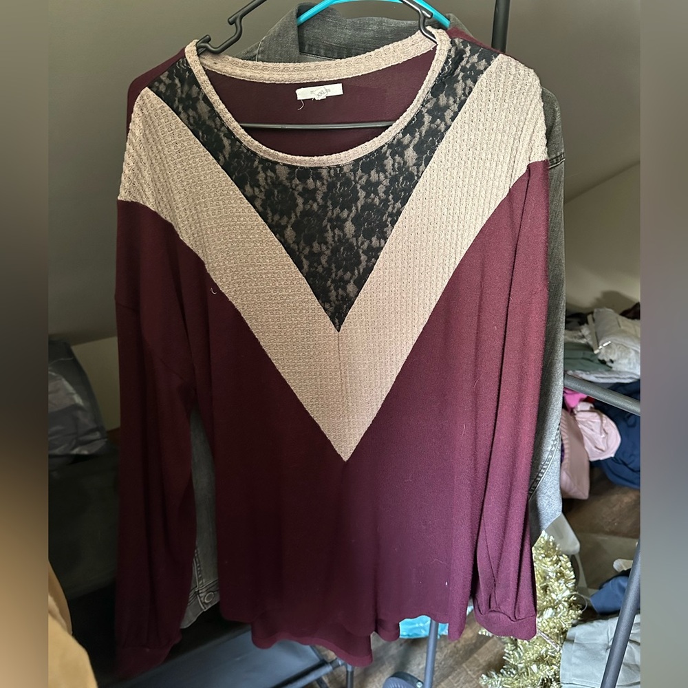 Maurice’s maroon/tan shirt with black lace